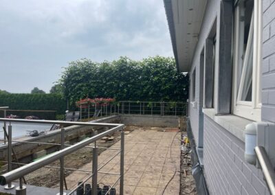 Rénovation complète d'une terrasse en bois suspendue par une nouvelle terrasse en grès-cérame 60...