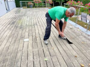 Rénovation complète d'une terrasse en bois suspendue par une nouvelle terrasse en grès-cérame 60...