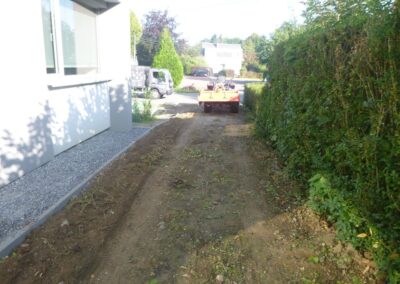 Réfection d'un jardin à Embourg.

Chantier terminé avec la réfection de la pelouse....