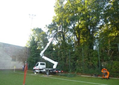 Dégagement de l'éclairage du terrain d'entrainement du RFC Seraing.

Merci à nos collaborateurs M...