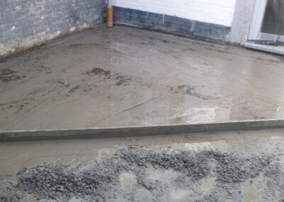 Réaménagement d'un très petit jardin à Ans.

Construction d'une nouvelle terrasse en pierre de t...
